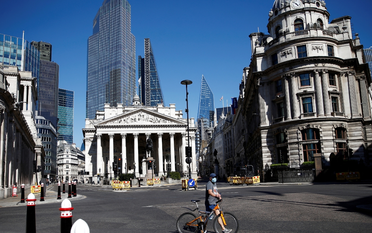 Reino Unido ya no exigirá aislamiento tras dar positivo a Covid-19