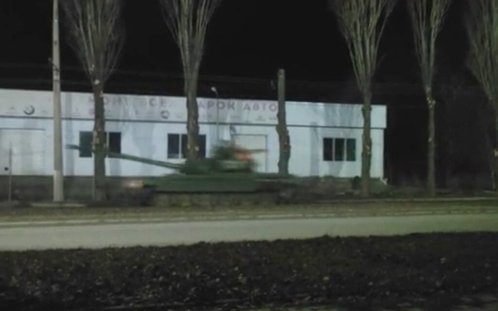 Reportan explosiones en Ucrania; embajador revela primer video del ataque ruso