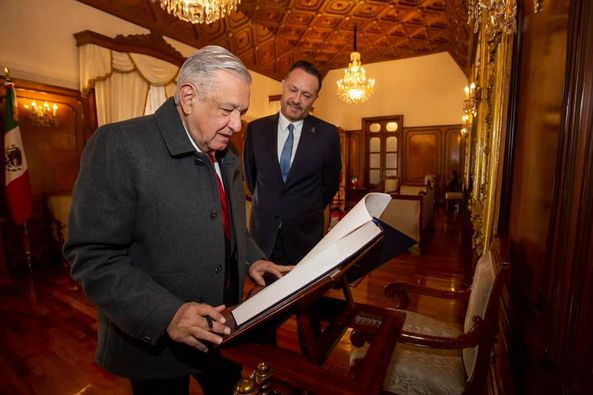 Retroceso en la Constitución y al no legislarse, ocasionó entregar bienes de la Nación a particulares y extranjeros: AMLO