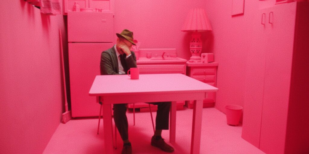 Revisión de Strawberry Mansion: Dream Logic triunfa en la ciencia ficción de Lynchian