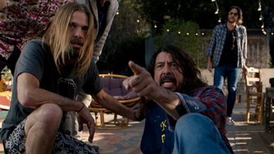 Revisión de Studio 666: The Foo Fighters protagonizan una comedia de terror raramente divertida
