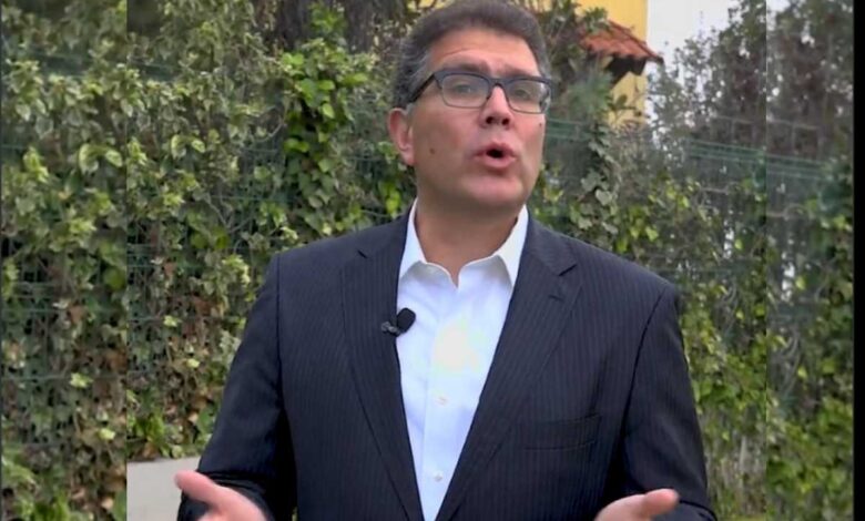 Ríos Piter renuncia a la UDLAP, dice que hay condiciones para volver a clases