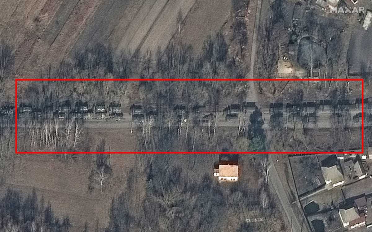 Satélite capta gran convoy de fuerzas rusas avanzando hacia Kiev