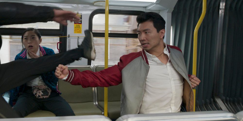 Shang-Chi Bus Fight editada con una canción de Led Zeppelin hace que Simu Liu sea aún más genial