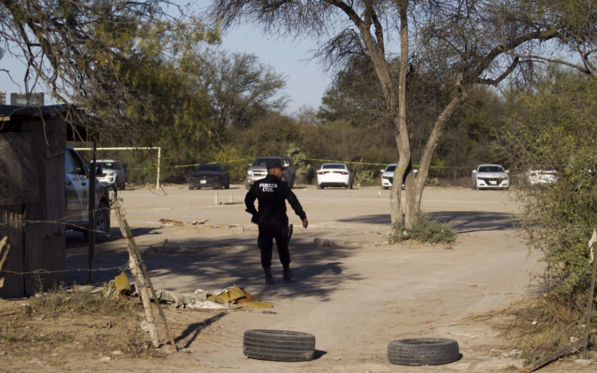 Son 10 los cuerpos hallados en fosa clandestina de Escobedo, NL