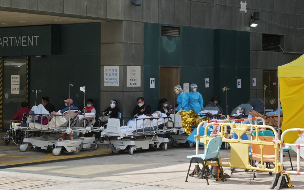 Su 'misión primordial' es controlar el brote Covid: Xi Jinping a líderes de Hong Kong