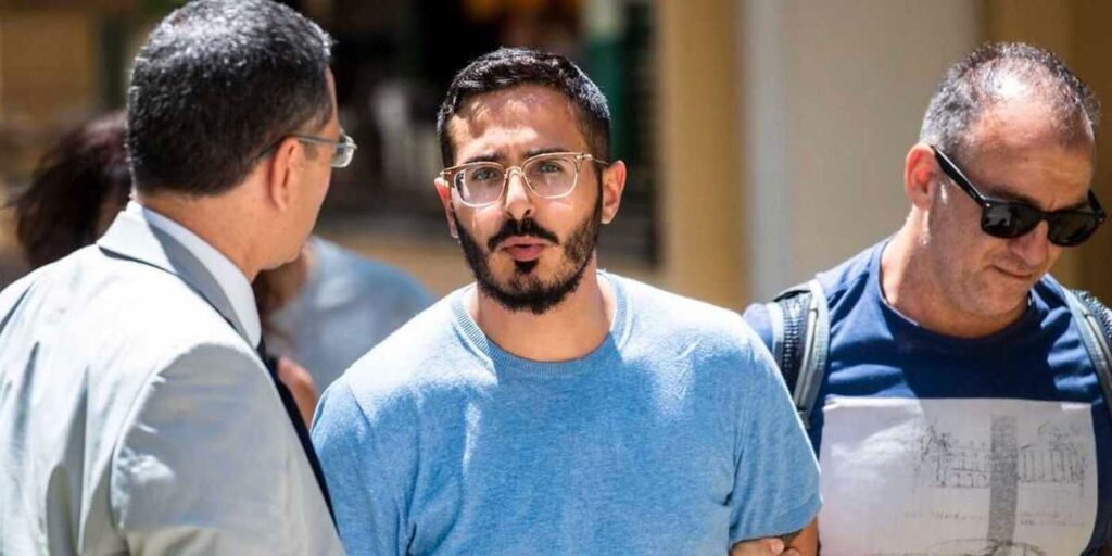 Tinder Swindler: Influencer reacciona a ser el doble exacto del sujeto