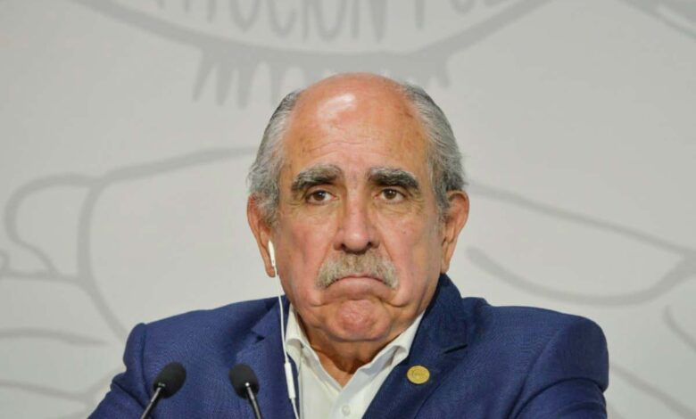 Titular de la UIF acusa a 400 funcionarios del INE de cobrar sueldos 'ilegales'