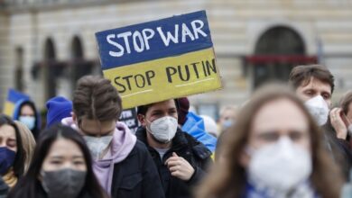 Ucrania lleva la resistencia al ciberespacio, reuniendo un "ejército de TI" para piratear sitios de Rusia y sus aliados, llama a los líderes tecnológicos a involucrarse