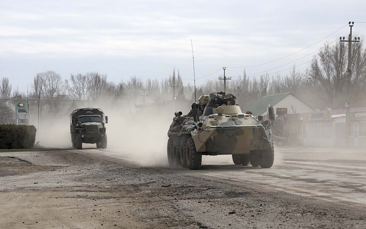 Ucrania pide ayuda a la comunidad internacional contra Rusia; reclama 'sanciones devastadoras'