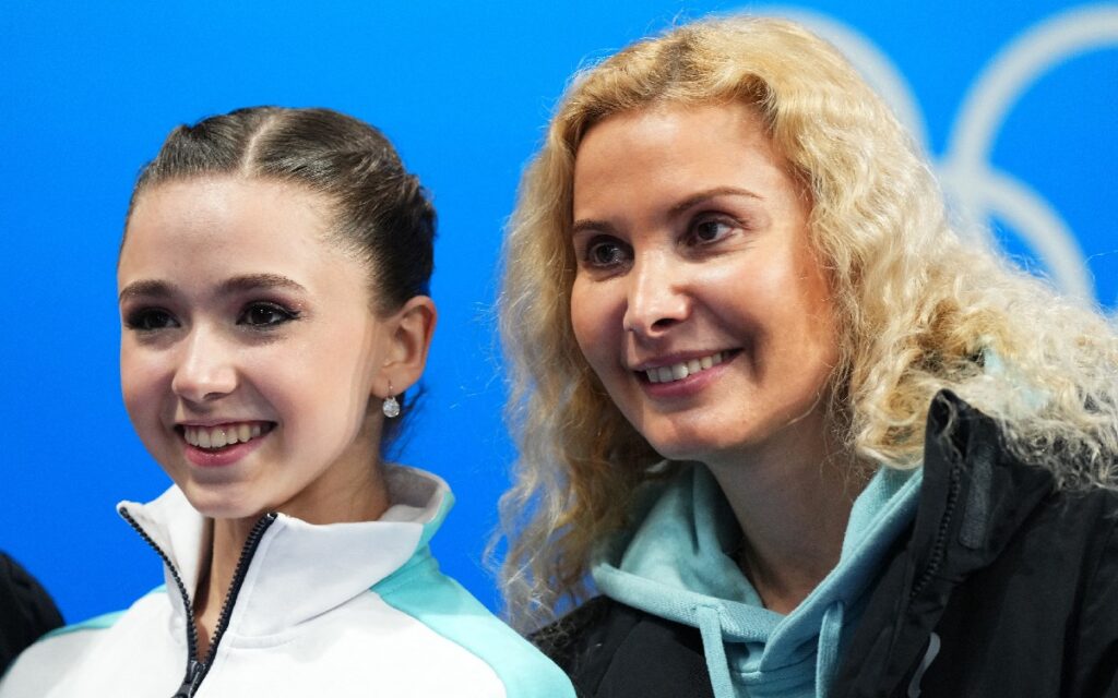 Valieva está limpia y es inocente, asegura su entrenadora antes de la audiencia por dopaje