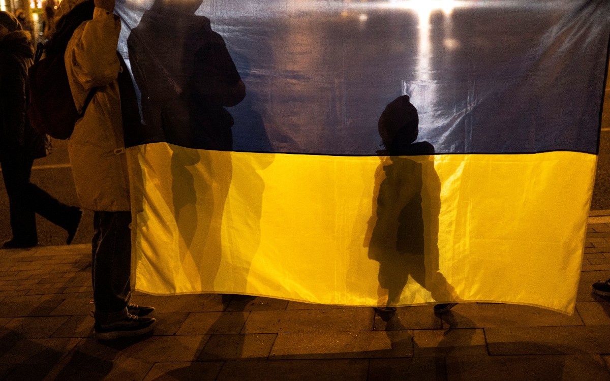 Video: Estudiantes de Ucrania se prueban chalecos antibalas y realizan simulacros de escape