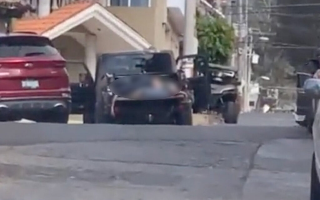 Video muestra que se habrían llevado cuerpos tras fusilamiento en Michoacán