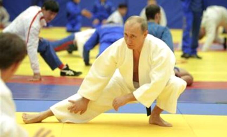 World Taekwondo retira a Putin el cinturón negro honorífico