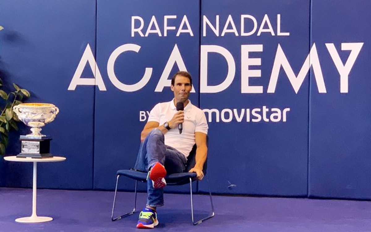 ¿Aeropuerto Rafael Nadal? "¿Quién soy yo para negarme?" | Video