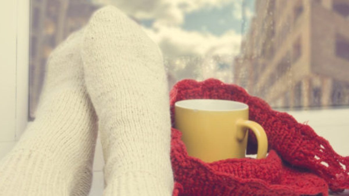 ¿Cómo calentar los pies en otoño? 3 trucos caseros que funcionan