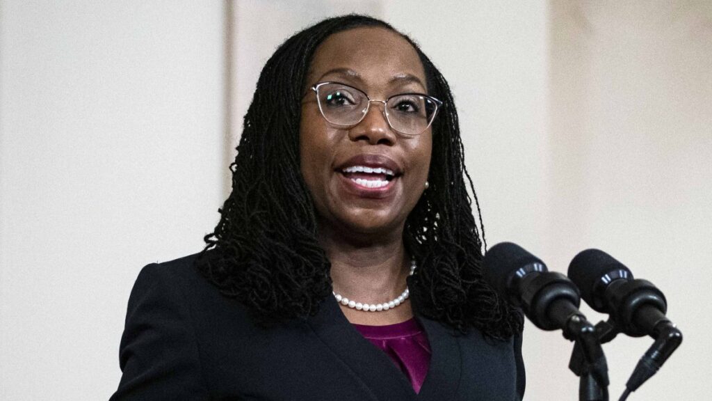 Ketanji Brown Jackson comienza proceso de confirmación para la Corte Suprema