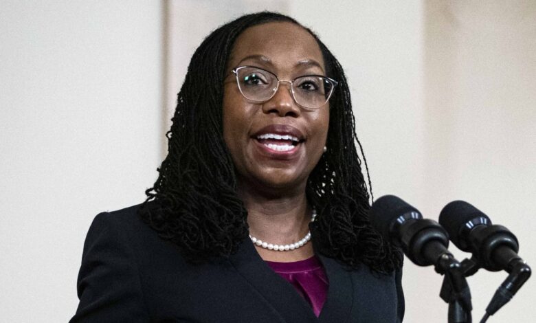 Ketanji Brown Jackson comienza proceso de confirmación para la Corte Suprema