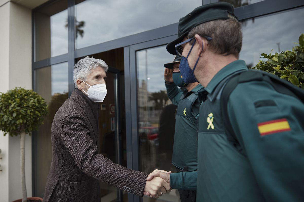 Marlaska justifica las agresiones a migrantes en Melilla por la “violencia inusitada” de los saltos a la valla