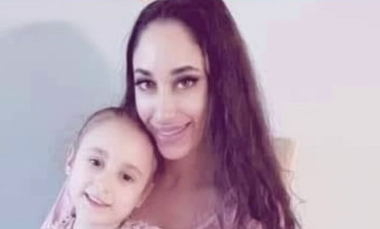 Encuentran sin vida a mujer y niña de seis años dentro de un apartamento del Bronx