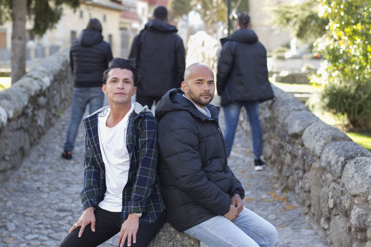 Presos transformados en ‘libros humanos’ que relatan las historias tras los barrotes