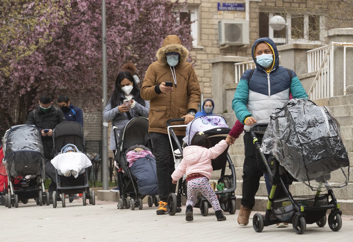 El Gobierno se marca como objetivo sacar a más de 700.000 niños del riesgo de exclusión social de aquí a 2030