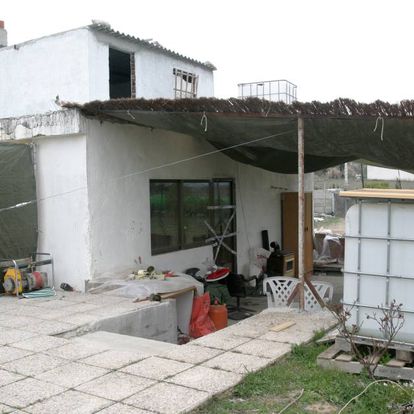 La casa, fotografiada en los días posteriores al atentado.