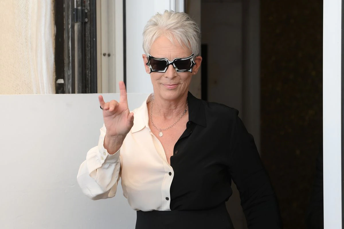 Jamie Lee Curtis se rebela contra la dictadura del cuerpo perfecto: “Llevo metiendo estómago desde que tenía 11 años”