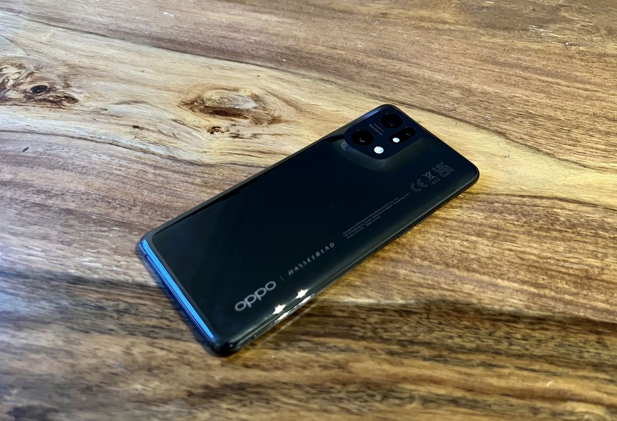 Oppo Find X5 Pro, a prueba: una carga ultrarrápida para llenar la mitad de la batería en solo 10 minutos