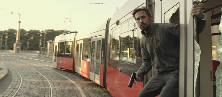 las películas de suspenso del hombre gris llegarán a netflix en 2022 y más allá