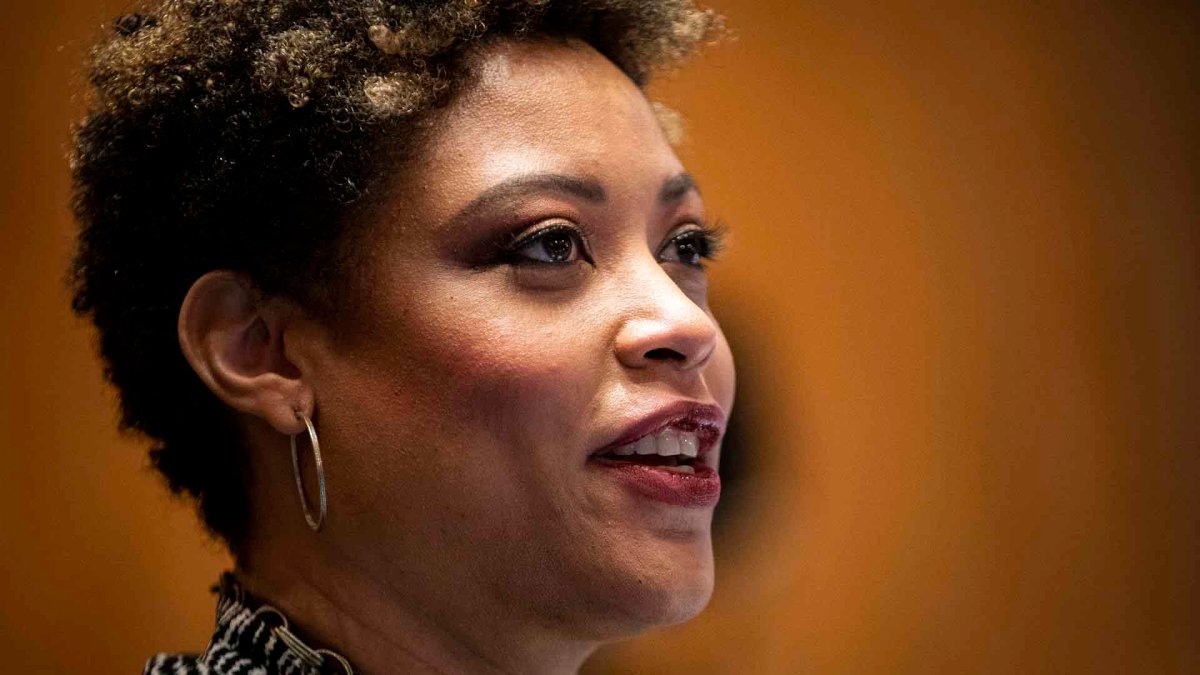 Afroamericana liderará por primera vez la oficina del presupuesto de EEUU