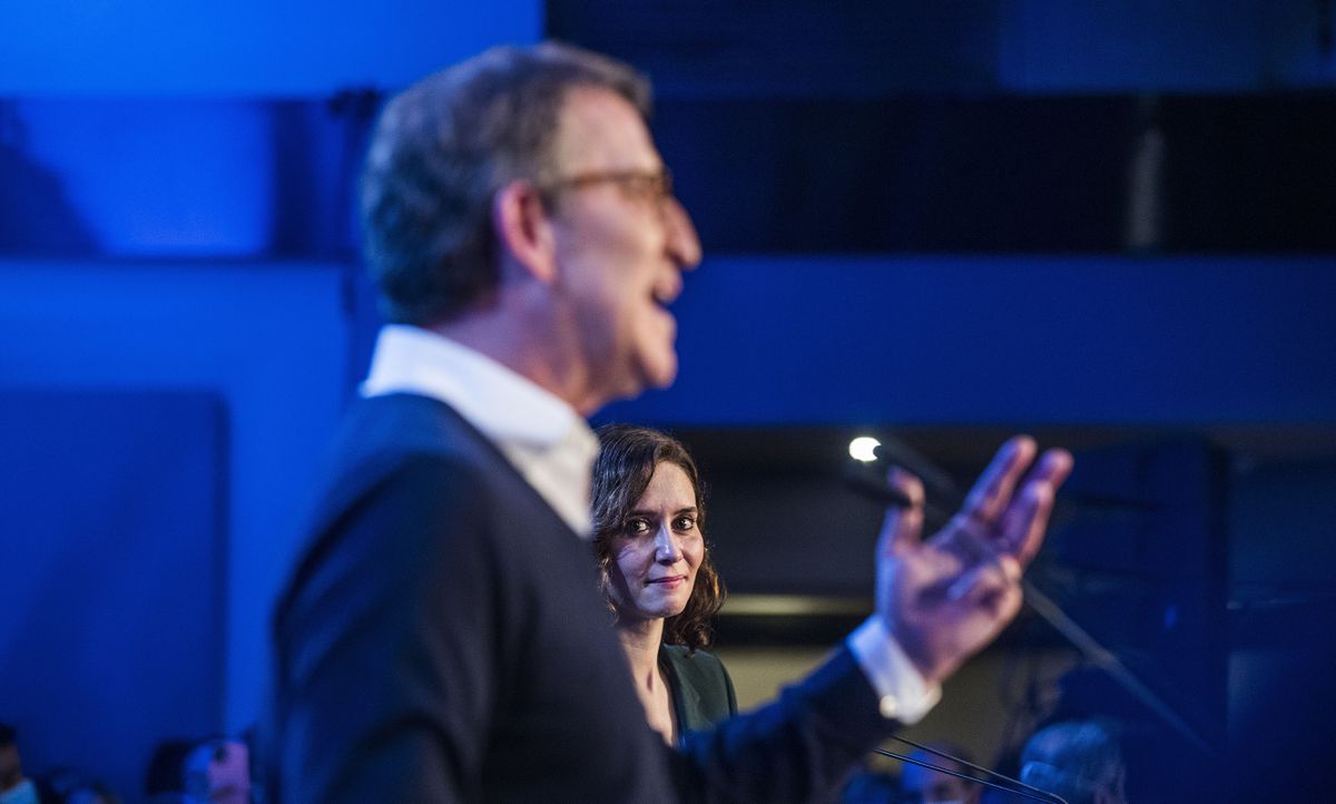 Feijóo y Ayuso escenifican su alianza de interés para cerrar la etapa de Casado