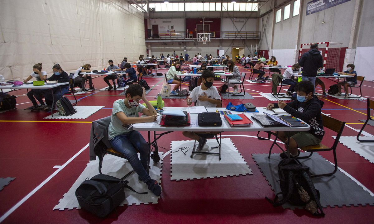 Los alumnos de la escuela pública perdieron el equivalente a medio curso de Matemáticas por la pandemia y los de la concertada, apenas nada