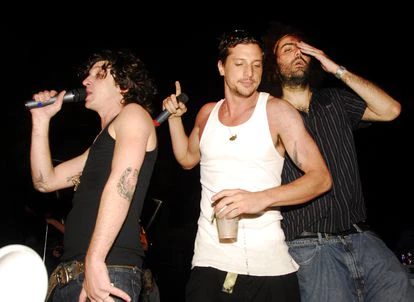 Simon Rex en el año 2007 haciendo lo que mejor hacía por aquel entonces: estar de fiesta.
