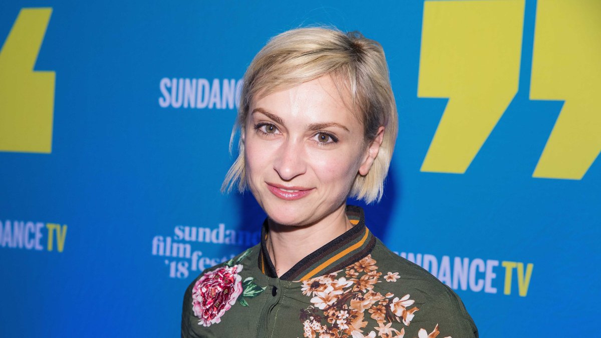 Familia de directora de fotografía fallecida en set de “Rust” presenta demanda por la muerte