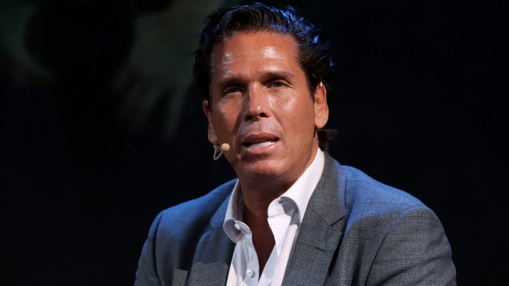 Roberto Palazuelos ve en peligro su candidatura para gobernar Quintana Roo