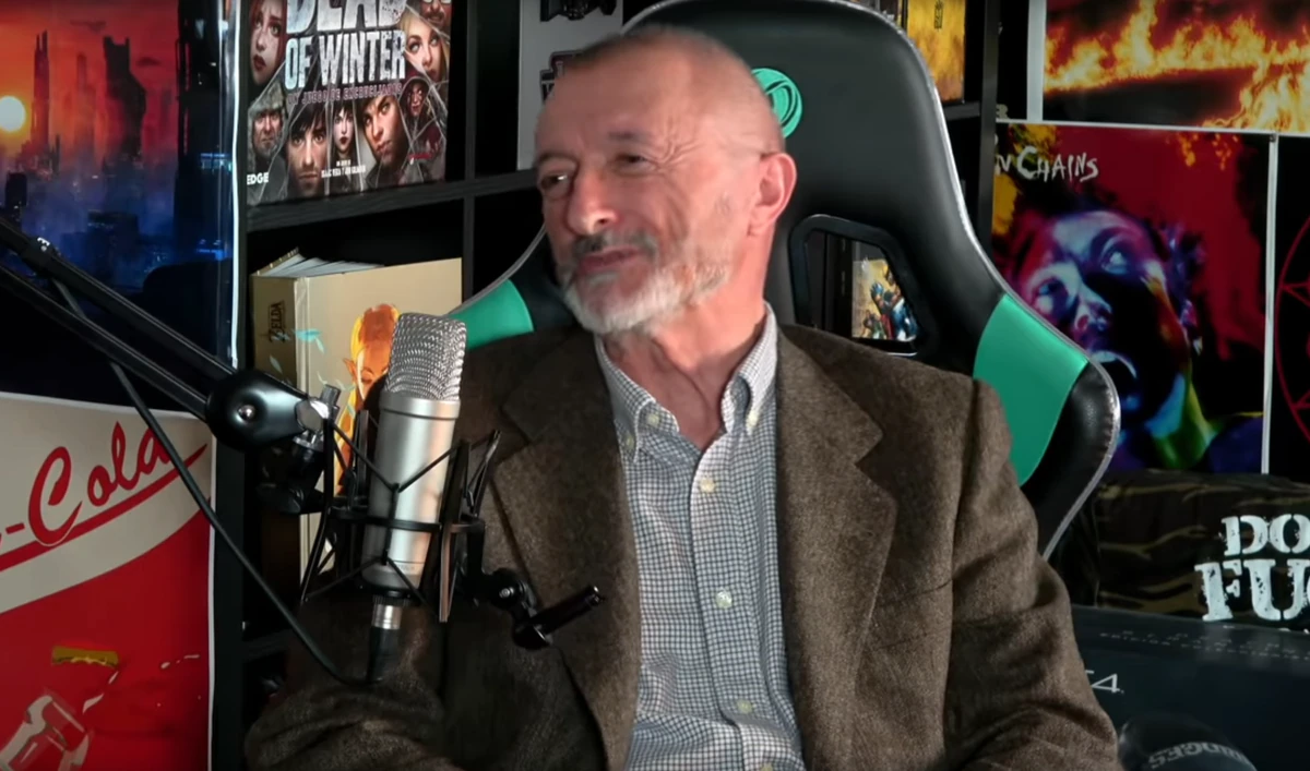 El futuro de la novela está en los videojuegos (o eso dice Pérez-Reverte)