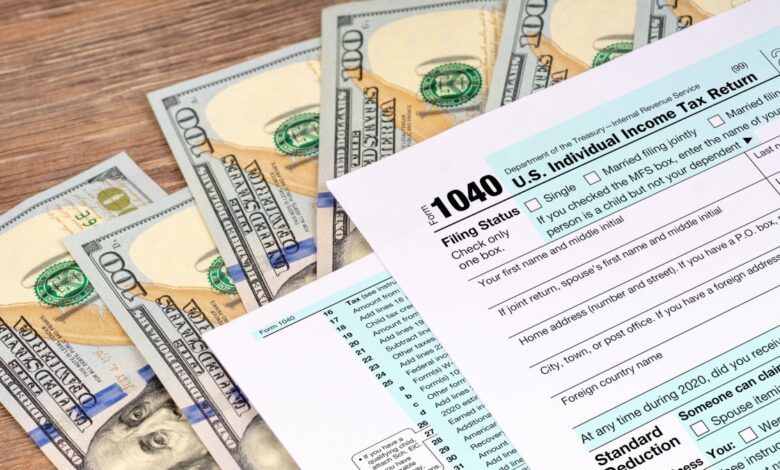 ¿Tengo que declarar cuentas bancarias en el extranjero con el IRS?