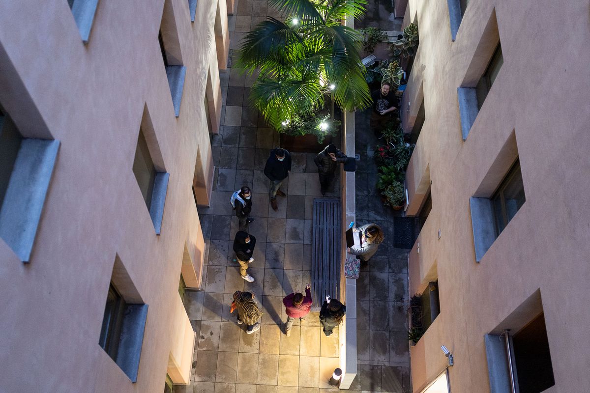 Los inquilinos, tras la anulación de la ley catalana de alquiler: “Los caseros vuelven a tener la sartén por el mango”