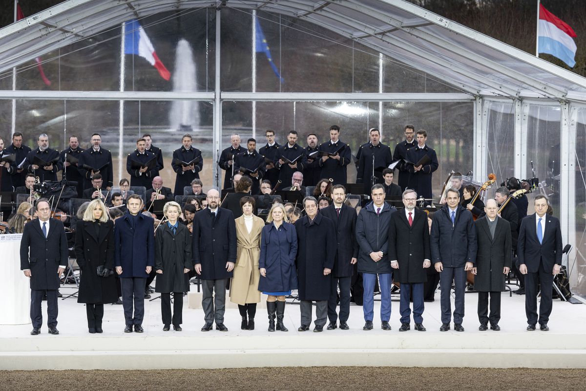 Versalles y la asistencia mutua europea