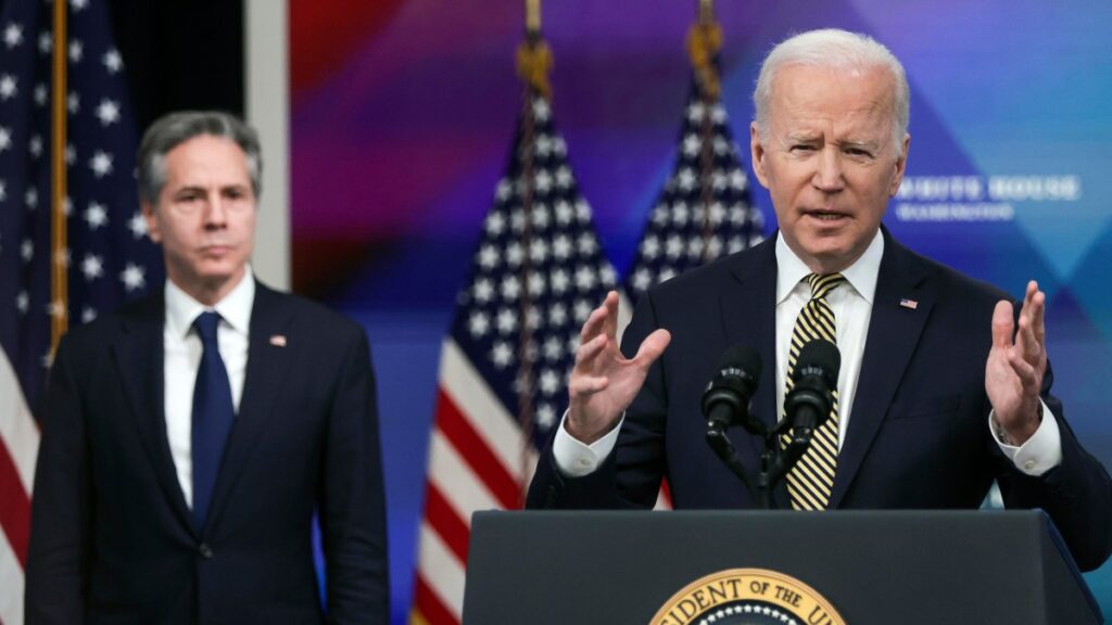 Estados Unidos dice que no busca cambio de régimen en Rusia