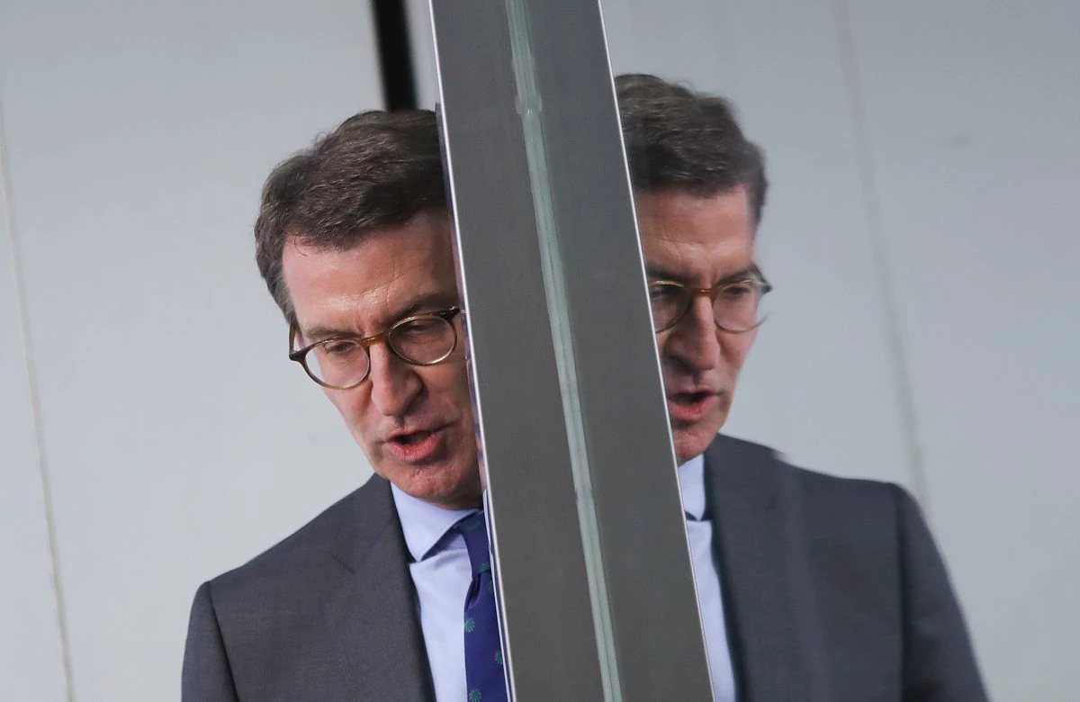 Feijóo, fuera de su zona de confort en el aterrizaje en la política nacional