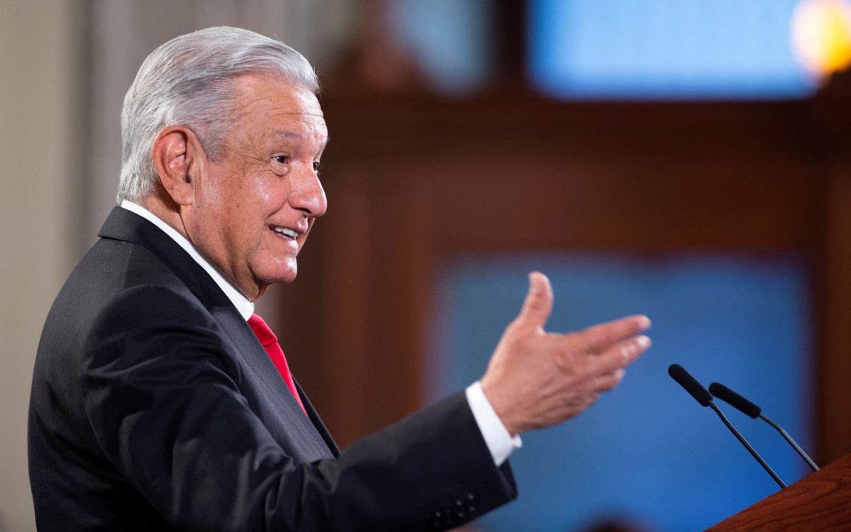 AMLO se adelanta a Banxico y anuncia aumento a tasa de interés