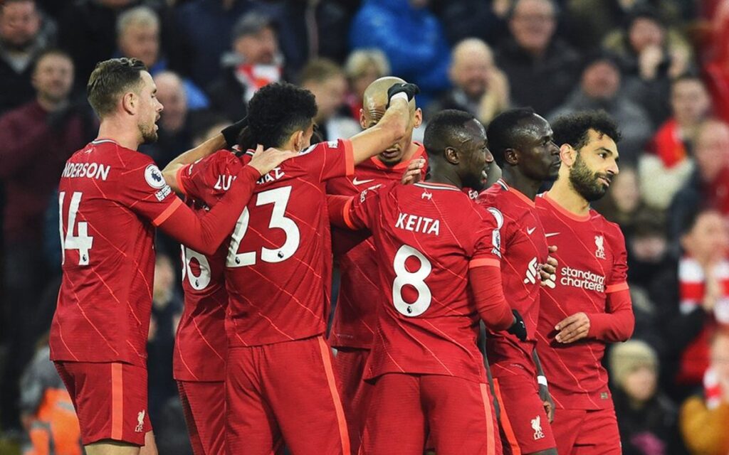 Acosa Liverpool al Manchester City en la Premier League | Video