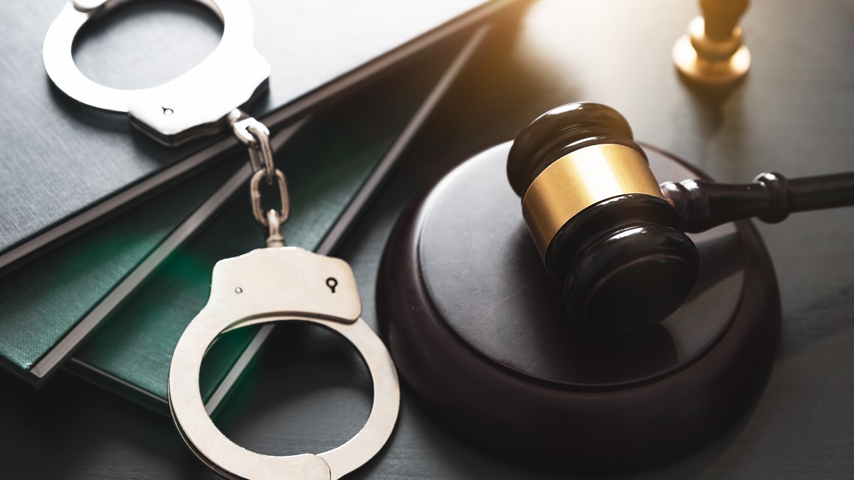 Acusan a hombre de Brooklyn de amenazar empleados de IRS por cheque de estímulo