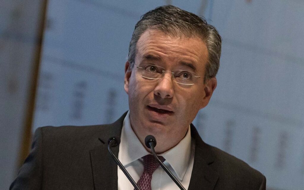 Alejandro Díaz de León asume la dirección de Grupo Bal tres meses después de su salida de Banxico