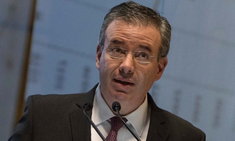Alejandro Díaz de León asume la dirección de Grupo Bal tres meses después de su salida de Banxico