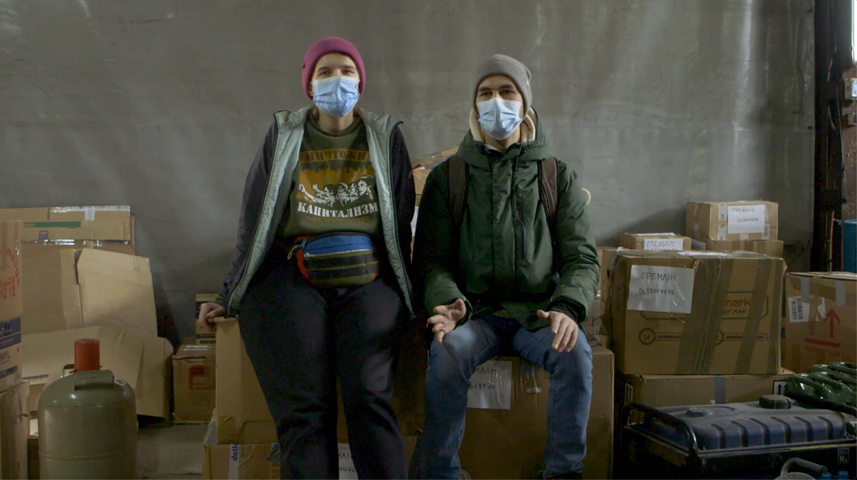 Anarquistas ucranios toman las armas contra la invasión rusa