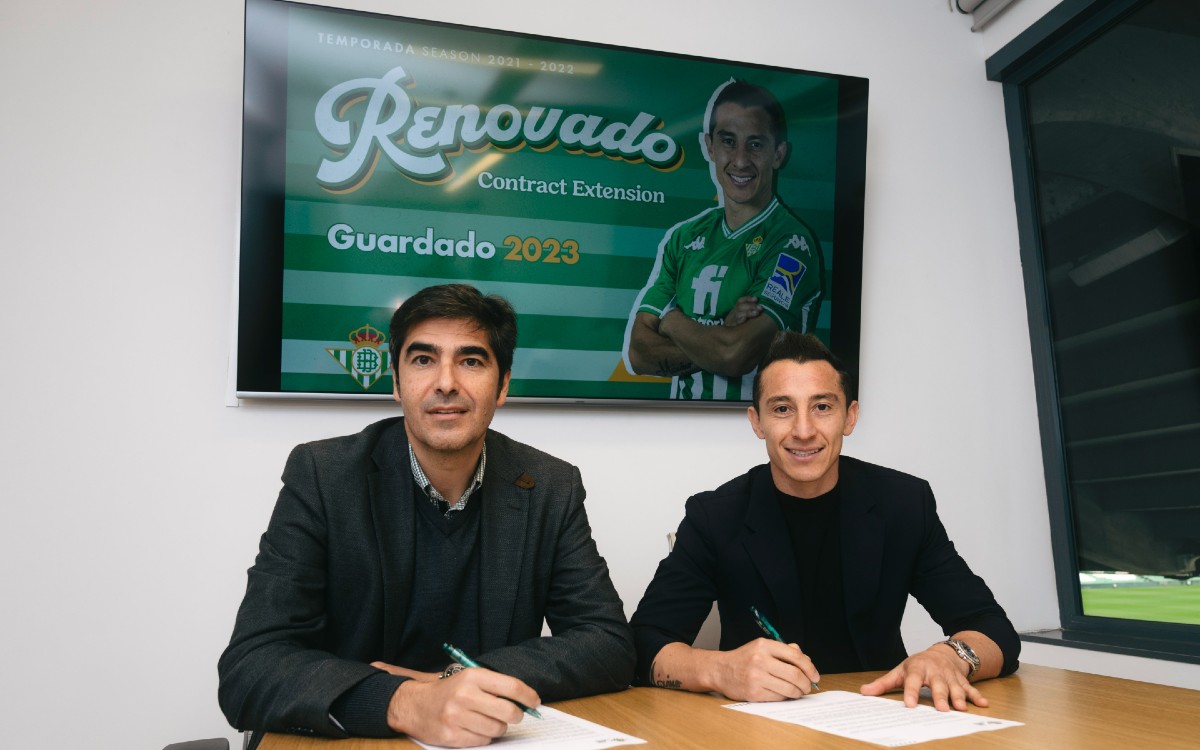 Andrés Guardado renueva con el Betis hasta 2023