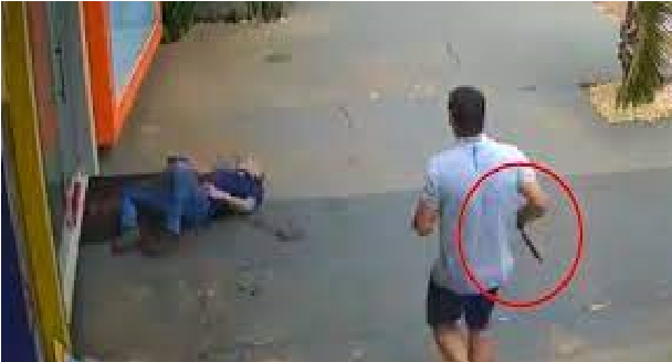 Apuñala y agarra a golpes a su esposa y a su empleada doméstica